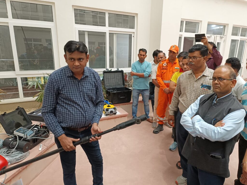 अत्याधुनिक उपकरणों से लैस होंगे राहत और बचाव दल-   मुख्यमंत्री धामी ने दिया आधुनिकतम तकनीक वाले उपकरणों को अपनाने पर जोर